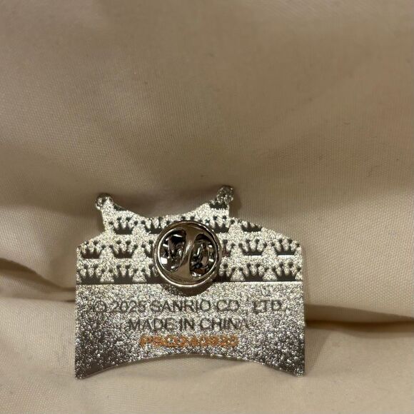 Loungefly Sanrio Hello Kitty & Friends Kuromi Color Portrait Enamel Pin NEW - Picture 4 of 5